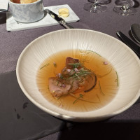 スープが暖かくておいしかった。フォアグラも入っていた。