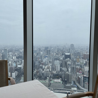 披露宴会場から見た景色（雨の日）