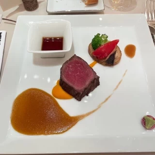 メインのお肉はみんなに褒められました！