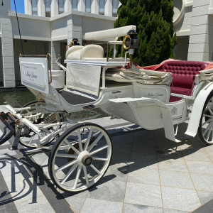 馬車に乗る演出はプリンセスの様です。|706409さんのノートルダムマリノア/FIVESTAR WEDDING	の写真(2161401)