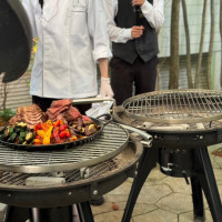 テラスでBBQを振る舞ってもらえます