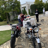 バイク飾りと、ケーキ