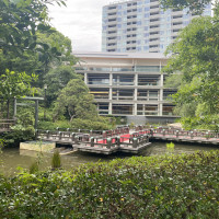 参進の儀を行う日本庭園の中央付近です。