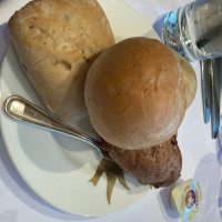 おかわり自由のパン