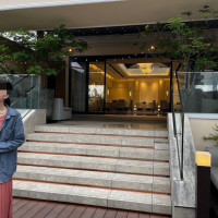 披露宴会場の窓から出た時の、会場内の様子
