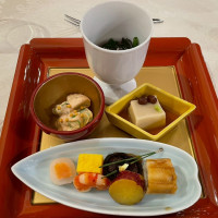 和洋折衷のオリジナルメニューの料理