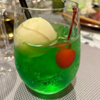 名物メロンクリームソーダ