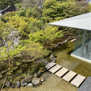 庭の景色を見に行ったり自由に過ごせるそう|709439さんの京都 北山モノリス（KYOTO KITAYAMA MONOLITH）の写真(2181838)