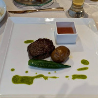 料理長とこだわったソースと絶品お肉料理