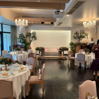 ヴァンヴェールの会場。ソファー席。