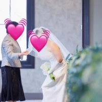 ウェディングベールを母におろしてもらいました