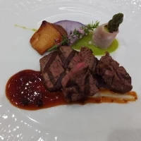 国産牛フィレ肉のグリエ桜の薫り