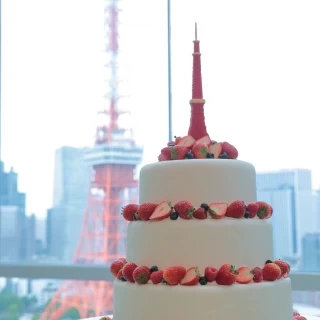 東京タワーのシンボルをケーキの上に乗せました。