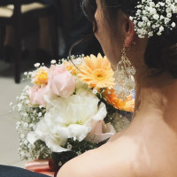 お色直し後のブーケ。カラードレスの色と自身の好きな花を考慮。