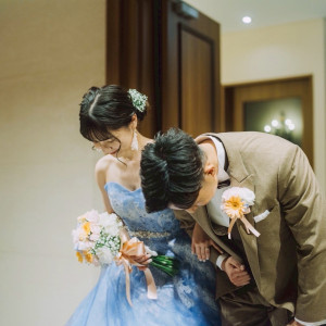 新婦だけでなく新郎衣装にも合う花の色合いでした。|711344さんのアルカンシエル luxe mariage 大阪（アルカンシエルグループ）の写真(2442431)