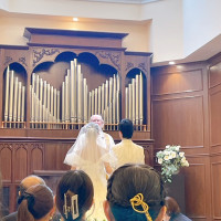 挙式のパイプオルガンの様子です。