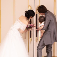 始まる前に覗く我々
