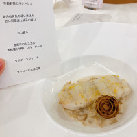 旬の白身魚の軽い煮込み
白い野菜達と柚子の香り