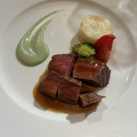 コース料理のステーキです