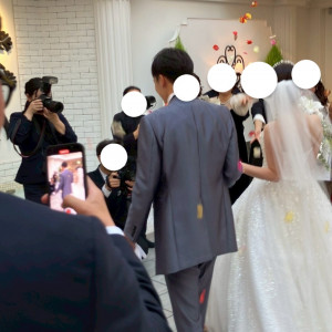 ガーデンで、ブーケトスなどしました。|712281さんのアルカンシエル luxe mariage 大阪(アルカンシエルグループ)の写真(2574741)