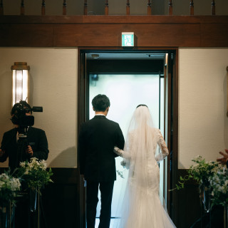 出口のすぐ横に新郎新婦控え室がありました