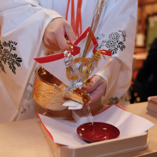 挙式の際のゲストに注がれたお酒です。