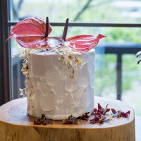 ケーキはフルーツも出来ましたがお花に