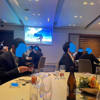モニターに写して動画を流しました。