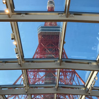 挙式会場天井から見える東京タワー