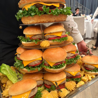 大好きなハンバーガーのケーキ！斬新で大好評でした。