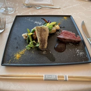 試食会での食事