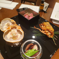 ホテルウエディングらしい豪華な料理でした