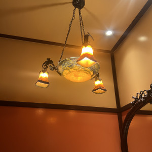 ティファニーガラスのシャンデリア|714469さんのメゾン ポール・ボキューズ(ひらまつウエディング)の写真(2543750)