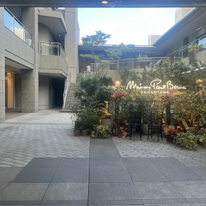 入口遠景|714469さんのメゾン ポール・ボキューズ(ひらまつウエディング)の写真(2543758)