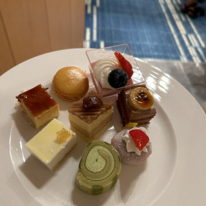 ケーキビュッフェ色味も可愛い。|714497さんのAMANDAN BLUE 鎌倉 ～アマンダンブルー鎌倉～の写真(2218149)