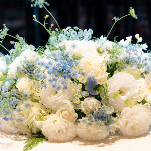 会食会場のテーブルのお花|714895さんのチャペル テンケイ アンドマリー（品川プリンスホテル内）の写真(2227212)