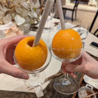 ウェルカムパーティで飲める生のオレンジジュース