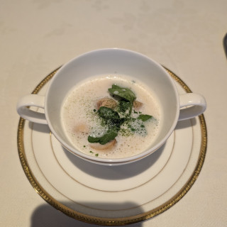 アワビのロワイヤル風。食べやすかったです。