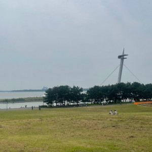 緑の芝の挙式会場|715219さんの葛西臨海公園ウエディング Denim-デニム-の写真(2232214)