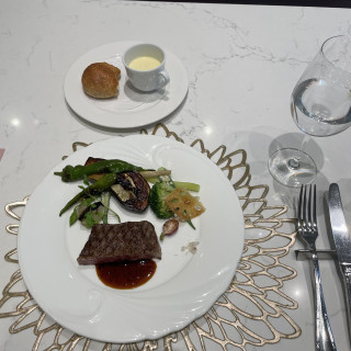 会場見学の際の試食です