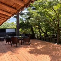 ウッドデッキ