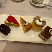 オリジナルのデザートビュッフェをしました。
