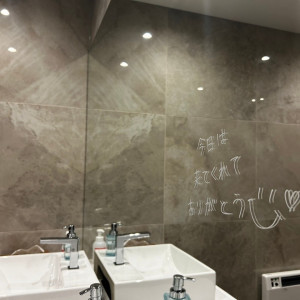 トイレの鏡です。こちらも装飾可能です。|715976さんのLAZOR GARDEN SAPPOROの写真(2414813)