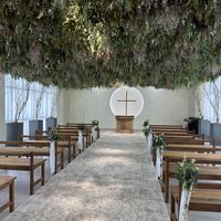 挙式会場を後方から