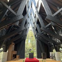 天井の高い挙式会場