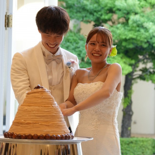 モンブランウェディングケーキ入刀