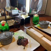 披露宴後に魚料理、肉料理のみ食べられます。