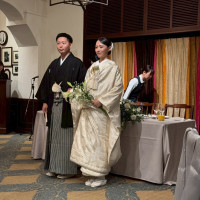 和装で登場しました