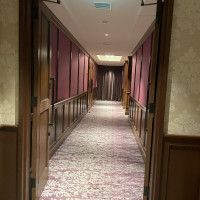 挙式会場までの廊下です