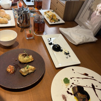 終了後控室でいただいた料理の一部です。